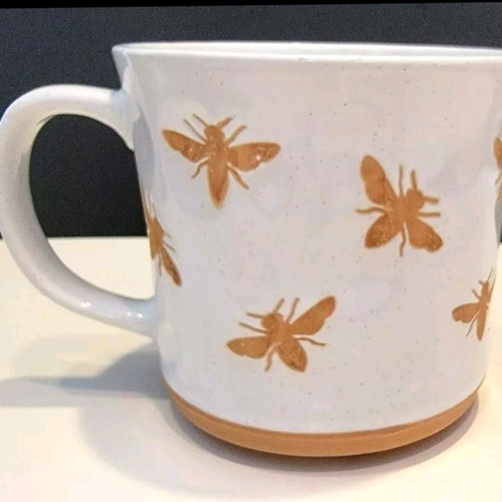 Potter's Corner Speckled Bee 16 Oz Mug Pre-owned